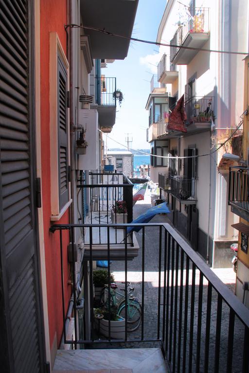 B&B Darsena Pozzuoli Eksteriør billede